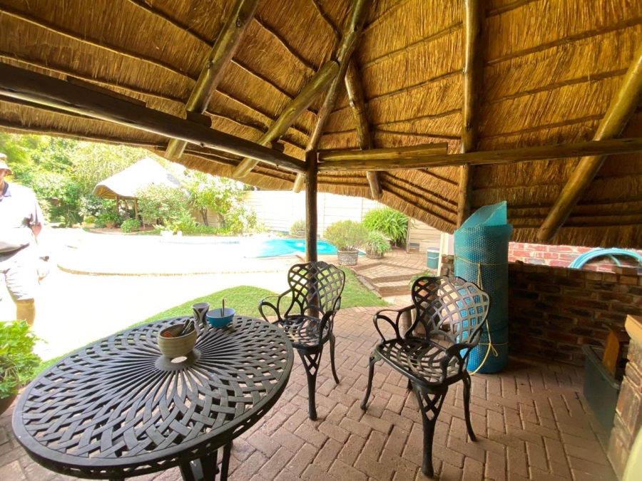 4 Bedroom Property for Sale in Kannoniers Park North West